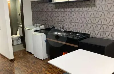 Quitinete à venda no centro de curitiba | semi mobiliada | próx. ufpr