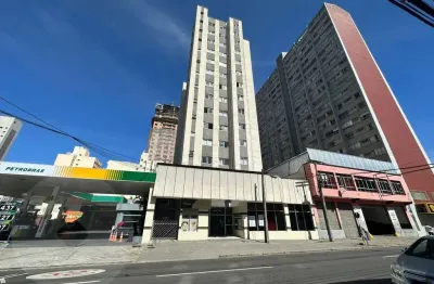 Apartamento à venda no Centro de Curitiba | Rua Nilo Cairo | Próximo ao Mercado Municipal