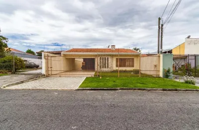 Casa à Venda no Capão da Imbuia | 4 Quartos, Suíte, Terreno 360 m  | Financiável