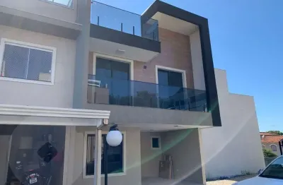 Sobrado Triplex em Condomínio | 3 Quartos com Suíte | Alto Boqueirão