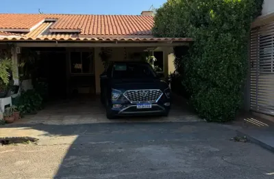 Casa em condomínio fechado com 3 quartos à venda no Residencial Brisas do Cerrado, Goiânia 