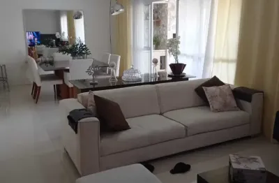 Apto de 123m2 com 03 dormitórios 01 suíte com closet e varanda gourmet