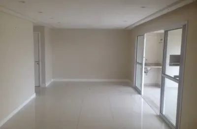 Apto de 123m2 com 03 dormitórios 01 suíte com closet  no Campo Belo