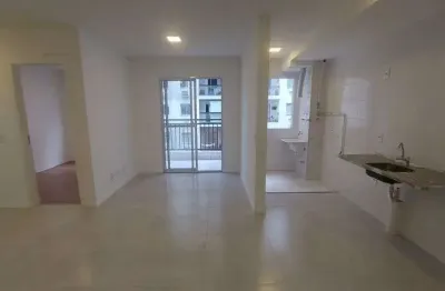 Venda: 2 quartos, novo, reformado, sol da manhã, no condomínio mérito!