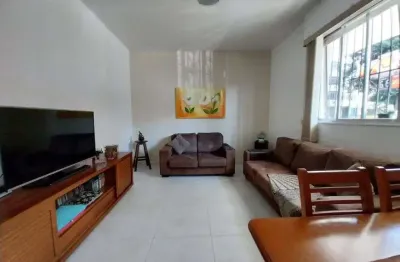 Oportunidade: apartamento, térreo, reformado, 2 quartos, dependência completa, em laranjeiras!