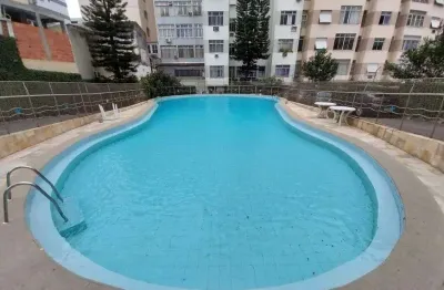 Vendo: 3 quartos, dependência, andar alto, vista livre, sol da manhã, em área nobre na tijuca!