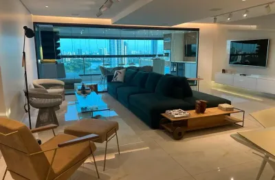 Apartamento 3 suítes com 208 m², finamente decorado e e mobiliado