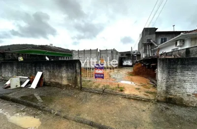 Terreno à venda em Fundos, Biguaçu 