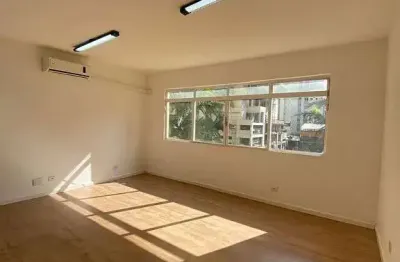 Sala comercial para alugar na Avenida Padre Antônio José dos Santos, Cidade Monções, São Paulo