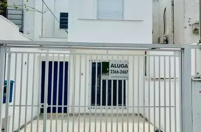 Casa com 2 quartos para alugar na Rua Guiné, Vila Cordeiro, São Paulo