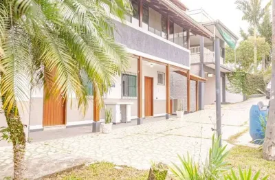 Casa com 4 quartos para alugar no Armação, Penha 