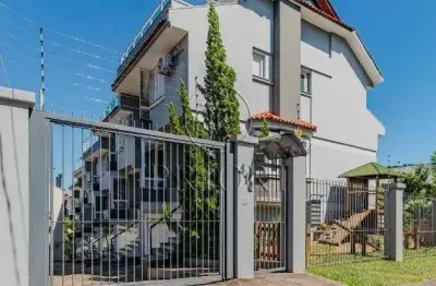 Casa em condomínio fechado com 3 quartos à venda na rua doutor arnaldo da silva ferreira, 410, jardim isabel, porto alegre por r$ 750.000