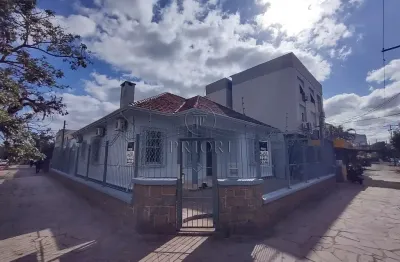 Casa comercial com 6 salas para alugar na avenida paraná, 1533, navegantes, porto alegre por r$ 4.500