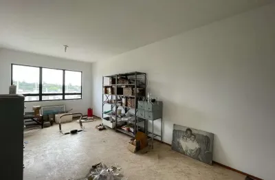 Sala comercial com 1 sala à venda na beco andaraí, 157, passo da areia, porto alegre por r$ 97.600