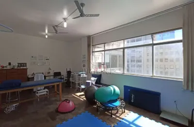 Sala comercial à venda na rua siqueira campos, 1184, centro histórico, porto alegre por r$ 170.000