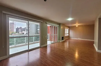 Apartamento com 3 quartos para alugar na rua casemiro de abreu, 1557, bela vista, porto alegre por r$ 9.000