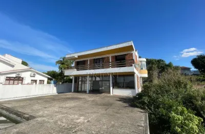 Casa com 4 quartos à venda na rua bororó, 520, vila assunção, porto alegre por r$ 2.199.900