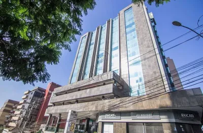 Ponto comercial com 5 salas para alugar na rua mostardeiro, 455, moinhos de vento, porto alegre por r$ 8.200