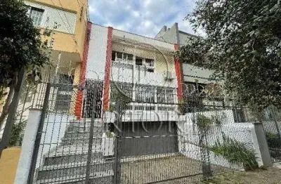 Casa com 4 quartos à venda na Rua Giordano Bruno, 170, Rio Branco, Porto Alegre por R$ 1.500.000
