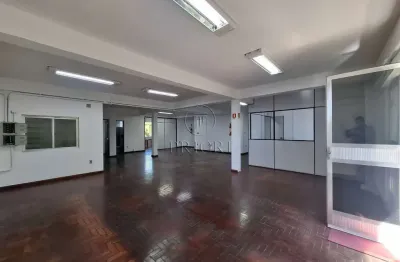 Sala comercial com 3 salas para alugar na Avenida França, 1440, Navegantes, Porto Alegre por R$ 4.500