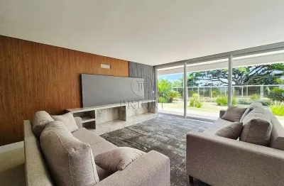 Apartamento com 3 quartos para alugar na Rua Doutor Possidônio Cunha, 165, Vila Assunção, Porto Alegre por R$ 19.000