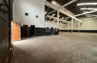 Barracão / Galpão / Depósito com 3 salas para alugar na Avenida Rio Grande, 437, Navegantes, Porto Alegre por R$ 11.500