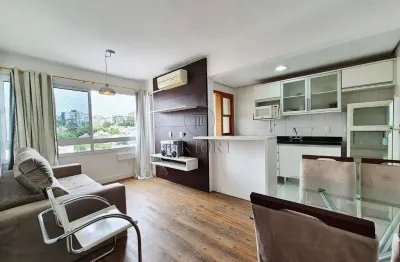 Apartamento com 2 quartos à venda na Rua Eudoro Berlink, 653, Auxiliadora, Porto Alegre por R$ 650.000