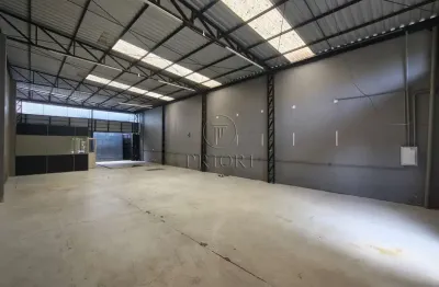 Barracão / Galpão / Depósito para alugar na Rua Veríssimo Rosa, 452, Partenon, Porto Alegre por R$ 5.500