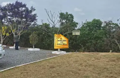Terreno em condomínio fechado à venda no Residencial Vale do Sol, Sete Lagoas  por R$ 250.000