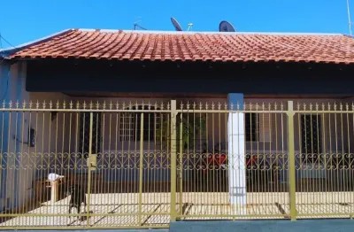 Casa com 3 dormitórios à venda, 148 m² por r$ 240.000,00 - aeroporto - londrina/pr