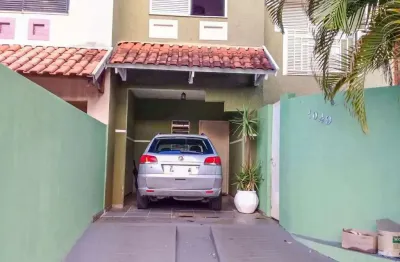 Casa com 3 quartos à venda na Rua Bélgica, Igapó, Londrina