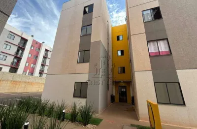 Apartamento com 2 dormitórios para alugar, 43 m² por R$ 1.620,00/mês - Conjunto Habitacional Saltinho - Londrina/PR