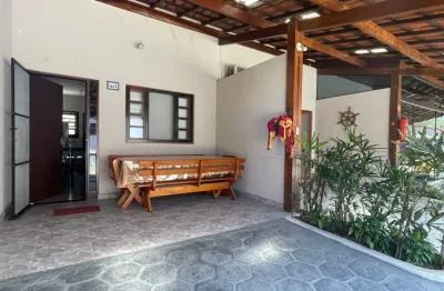 Casa à venda, massaguaçú, caraguatatuba, sp, com 2 quartos, 1 suíte em condomínio, a 250 metros da praia, com piscina, churrasqueira