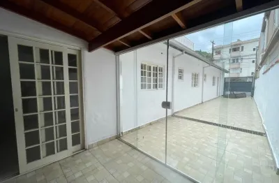 Casa comercial com 3 salas para alugar na Avenida Arthur Costa Filho, 1000, Centro, Caraguatatuba