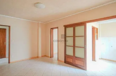 Apartamento com 2 quartos para alugar no Centro, Pelotas 