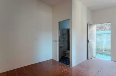 Casa com 1 quarto para alugar no Areal, Pelotas 