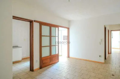 Apartamento com 2 quartos para alugar no Centro, Pelotas 
