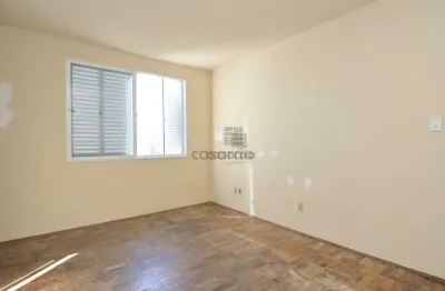 Apartamento com 3 quartos para alugar no Centro, Pelotas 