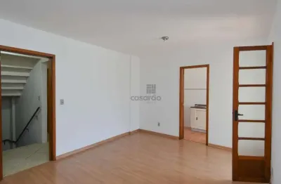 Apartamento com 2 quartos para alugar no Centro, Pelotas 