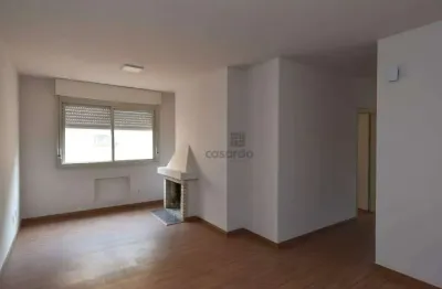 Apartamento com 3 quartos para alugar no Centro, Pelotas 