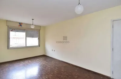 Apartamento com 3 quartos para alugar no Centro, Pelotas 