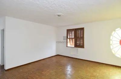 Apartamento com 2 quartos para alugar no Centro, Pelotas 