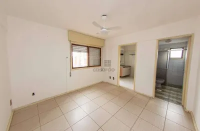 Apartamento com 1 quarto para alugar no Centro, Pelotas 