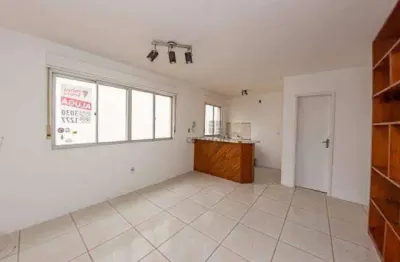 Kitnet / Stúdio para alugar no Centro, Pelotas 