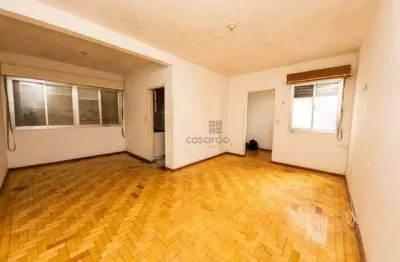 Apartamento com 2 quartos para alugar no Centro, Pelotas 