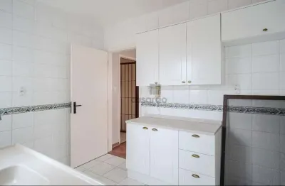 Apartamento com 2 quartos para alugar no Centro, Pelotas 
