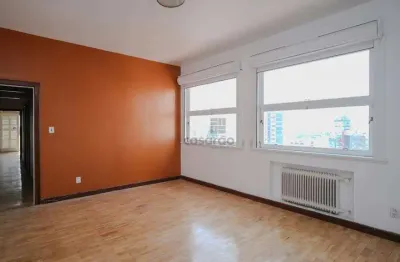 Apartamento com 3 quartos para alugar no Centro, Pelotas 