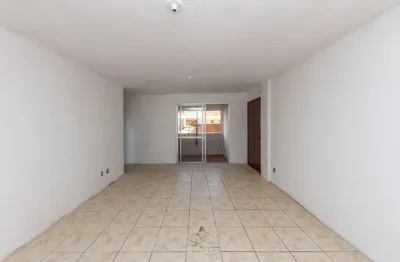 Apartamento com 2 quartos para alugar no Centro, Pelotas 