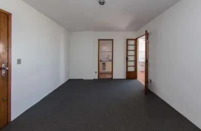 Apartamento com 2 quartos para alugar no Centro, Pelotas 