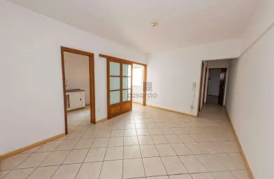 Apartamento com 2 quartos para alugar no Centro, Pelotas 